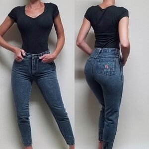 VINTAGE Jordache Extra High Rise Rose Embroidered Side Zip Acid Wash Jeans